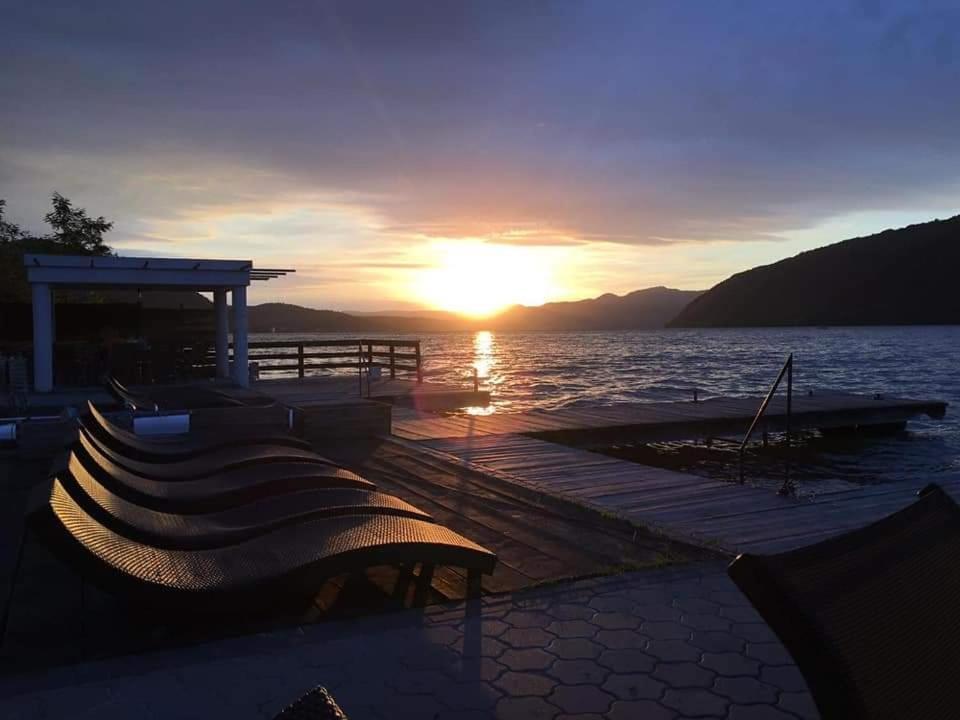Exclusive Villa Ieşelniţa Buitenkant foto