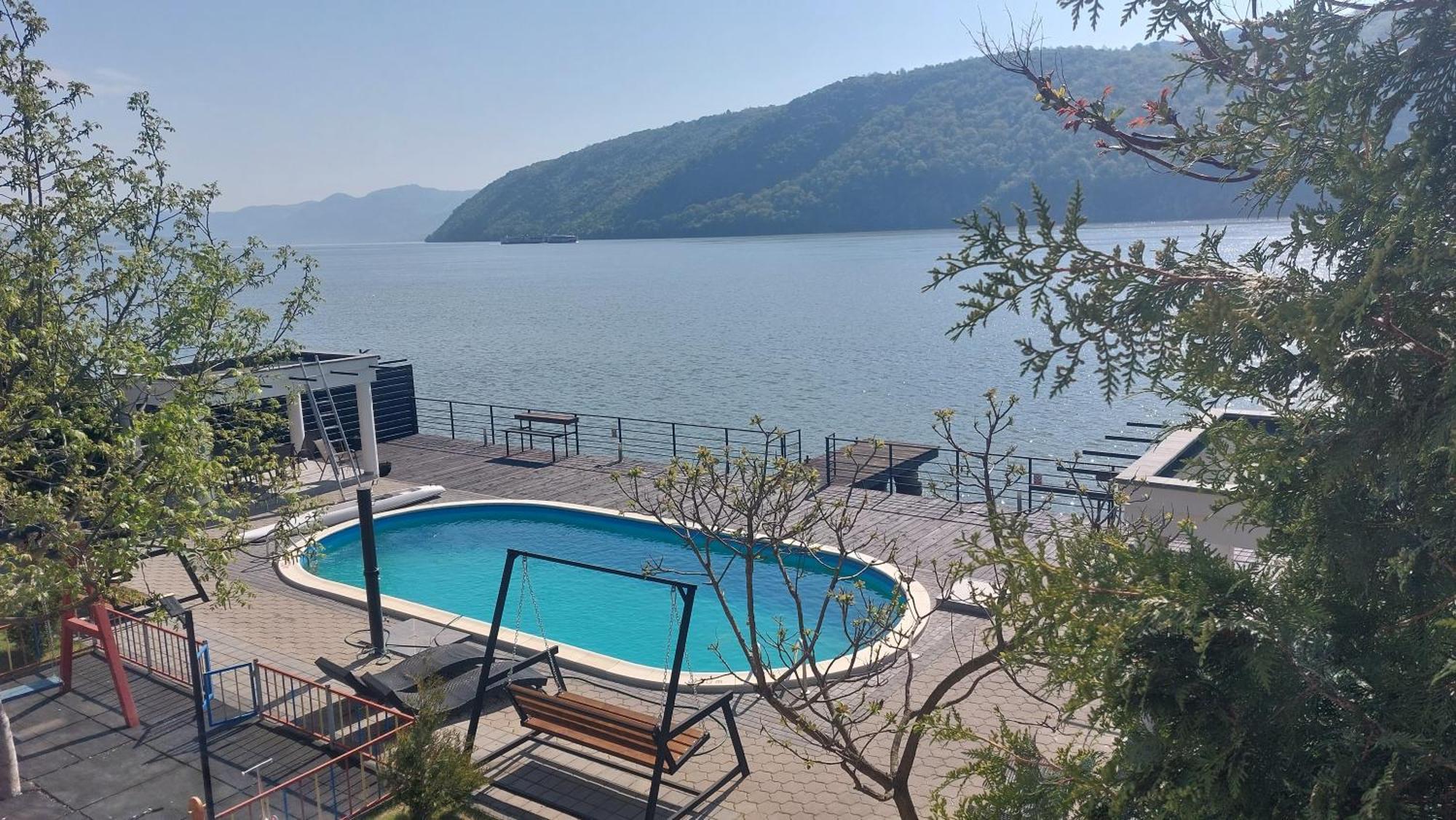 Exclusive Villa Ieşelniţa Buitenkant foto